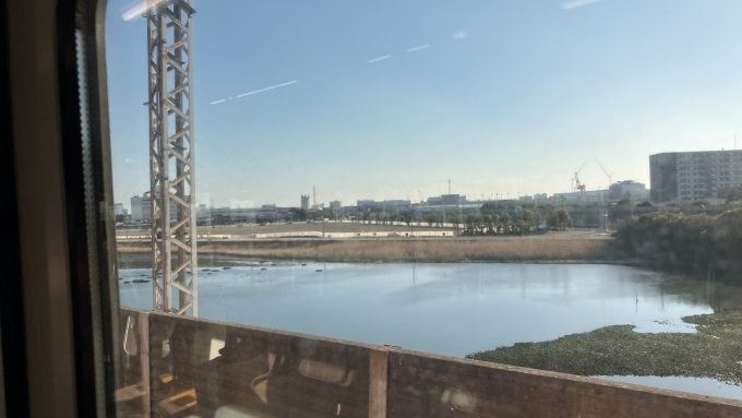 鉄道乗車記録の写真:車窓・風景(4)        「南船橋駅の手前で谷津干潟付近を通過する。」