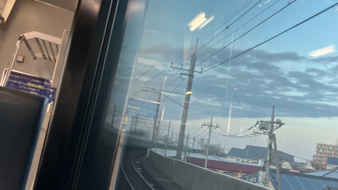 鉄道乗車記録の写真:車窓・風景(4)        「後方車両に乗車していたため、カーブで前方の車両が見られるところがあった。」