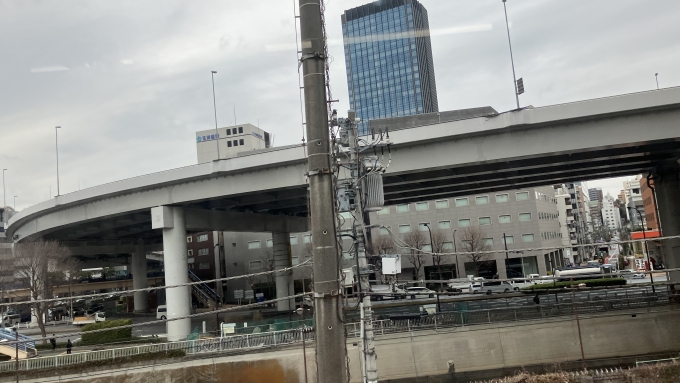 鉄道乗車記録の写真:車窓・風景(4)        「飯田橋駅を発車してすぐに、進行方向左側に首都高速5号池袋線の高架が見えた。」