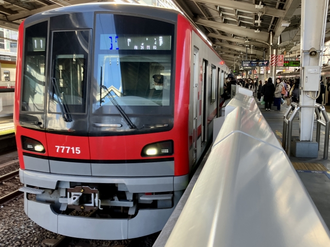 鉄道乗車記録の写真:乗車した列車(外観)(1)        「71715F(77715) の前面
幕切れしているが 11T TS14 竹ノ塚 の幕」