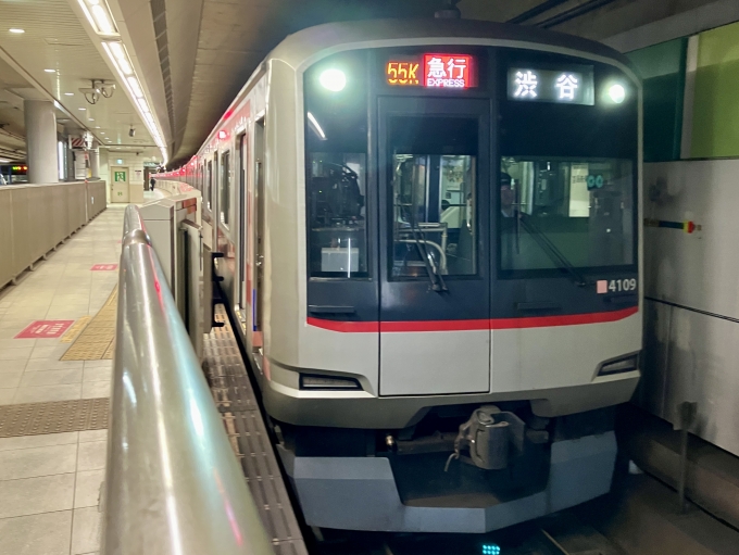 鉄道乗車記録の写真:乗車した列車(外観)(1)          「4109F(4109) の前面
55K 急行 渋谷 の幕」