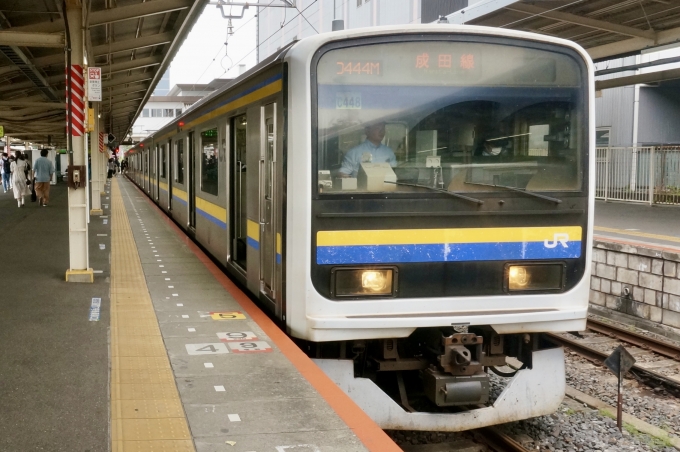 鉄道乗車記録の写真:乗車した列車(外観)(1)        「C448(クハ208-2120) の前面
444M 成田線 の幕」