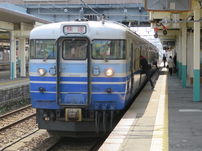 鉄道乗車記録の写真:乗車した列車(外観)(1)        「当時115系専属運用だった快速に乗車。当時は新井駅から来ていた」