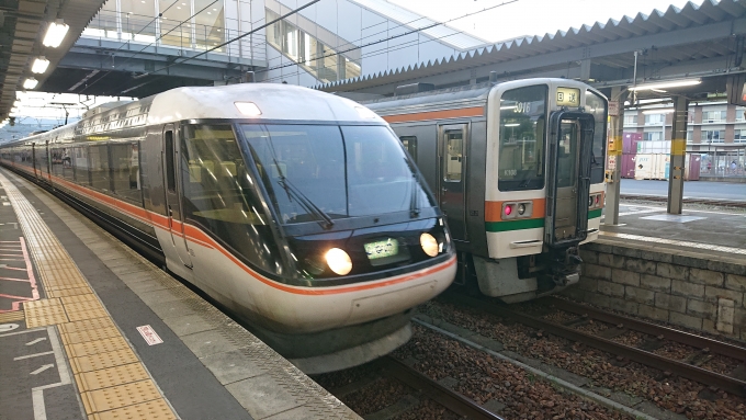 鉄道乗車記録の写真:乗車した列車(外観)(1)        「しなの21号 長野行き」
