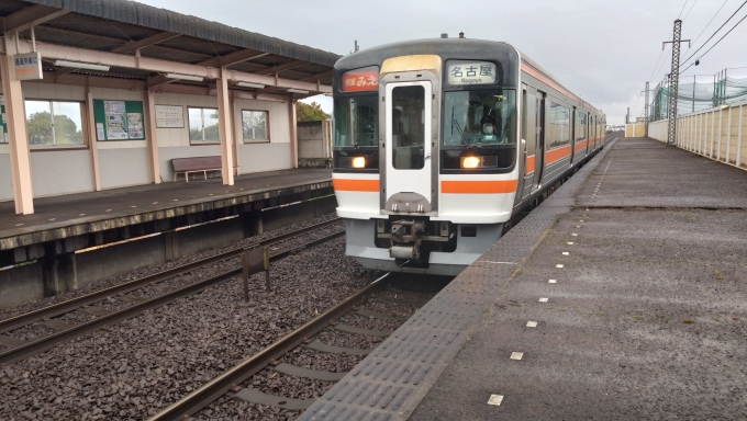 鉄道乗車記録の写真:乗車した列車(外観)(2)        「快速 みえ14号 名古屋行き」