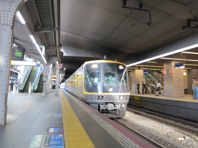 鉄道フォト・写真：JR西日本キヤ141系気動車 キヤ141-1 大阪駅 鉄道フォト・写真 by kakitetsu2127さん - 撮影日 2024/07/08 06:18