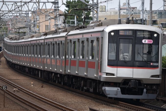 鉄道フォト・写真：東急電鉄 東急5000系電車 5864 多摩川駅 鉄道フォト・写真 by 湘南特快さん - 撮影日 2024/06/29 13:23