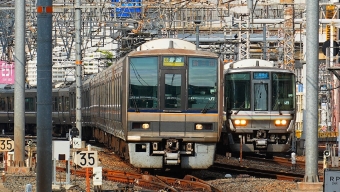 JR西日本 クハ206形 クハ206-2011 鉄道フォト・写真 by あずきさん 大阪駅：2024年05月26日16時ごろ