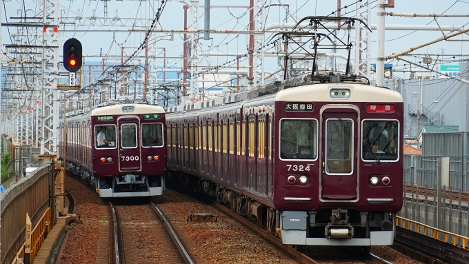 鉄道フォト・写真：阪急電鉄 阪急7300系電車 7324 水無瀬駅 鉄道フォト・写真 by あずきさん - 撮影日 2024/07/13 14:38