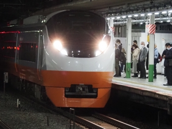 JR東日本 クハE657形 ときわ(特急) クハE657-3 鉄道フォト・写真 by starappleさん 北千住駅 (JR)：2023年11月13日17時ごろ