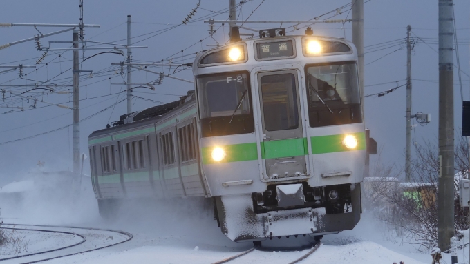 JR北海道 クハ721形 クハ721-2 鉄道フォト・写真 by スーパーはくとさん 朝里駅：2022年12月04日15時ごろ