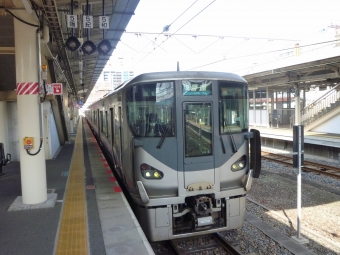JR西日本225系電車 鉄道フォト・写真 by 阪急沿線の民さん 和歌山駅 (JR)：2024年02月04日13時ごろ