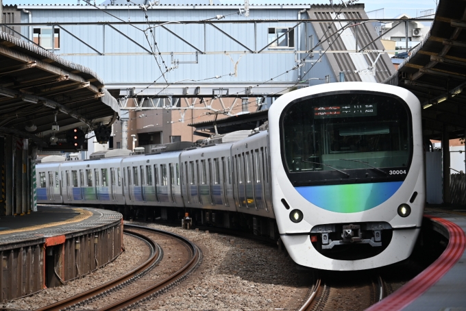 鉄道フォト・写真：西武鉄道 西武30000系電車 30004 新井薬師前駅 鉄道フォト・写真 by 無二似さん - 撮影日 2024/07/19 14:19