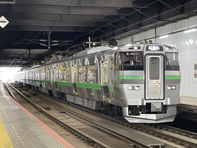 鉄道フォト・写真：JR北海道733系電車  クハ733-4201 札幌駅 鉄道フォト・写真 by Okhotsk_283さん - 撮影日 2024/07/25 16:11