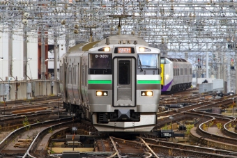 JR北海道 クハ733形 クハ733-3201 鉄道フォト・写真 by BBsanさん 札幌駅：2021年11月13日11時ごろ