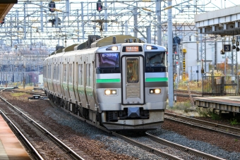 JR北海道 クハ733形 クハ733-3204 鉄道フォト・写真 by BBsanさん 白石駅 (北海道|JR)：2021年11月12日10時ごろ