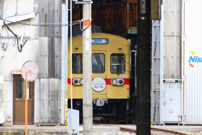 西日本鉄道 西鉄600形電車(2代) 664 鉄道フォト・写真 by BBsanさん 貝塚駅 (福岡県|西鉄)：2021年11月30日09時ごろ