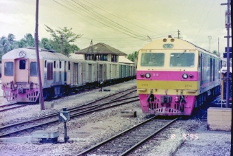 タイ国鉄HID型ディーゼル機関車 4516 鉄道フォト・写真 by BBsanさん ：1995年09月08日14時ごろ