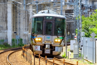 あいの風とやま鉄道クモハ521形 クモハ521-8 鉄道フォト・写真 by BBsanさん 富山駅 (あいの風とやま鉄道)：2022年05月28日11時ごろ