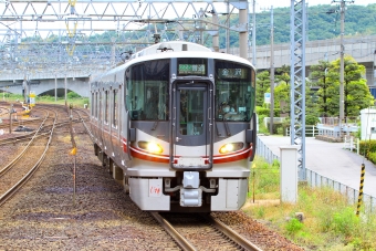 JR西日本 クハ520形 クハ520-115 鉄道フォト・写真 by BBsanさん 東金沢駅：2022年05月27日09時ごろ