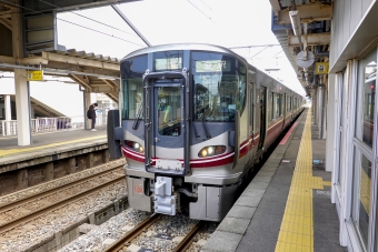 JR西日本 クハ520形 クハ520-103 鉄道フォト・写真 by BBsanさん 津幡駅 (JR)：2022年05月27日11時ごろ