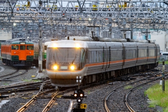 JR東海 クロ383形 しなの(特急) クロ383-1 鉄道フォト・写真 by BBsanさん 長野駅 (JR)：2022年08月20日17時ごろ