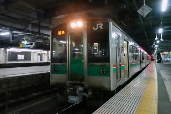 JR東日本 クハ700形 クハ700-1504 鉄道フォト・写真 by BBsanさん 仙台駅 (JR)：2022年12月21日05時ごろ