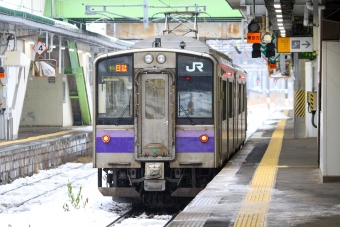 JR東日本 クモハ701形 クモハ701-1015 鉄道フォト・写真 by BBsanさん 盛岡駅 (JR)：2022年12月22日10時ごろ