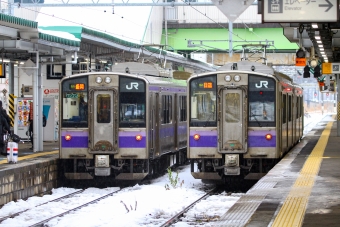 JR東日本 クモハ701形 クモハ701-1042 鉄道フォト・写真 by BBsanさん 盛岡駅 (JR)：2022年12月22日10時ごろ