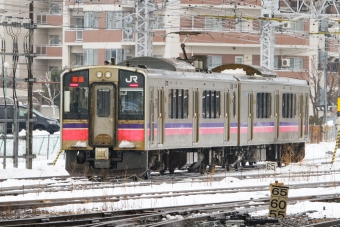 JR東日本 クモハ701形 クモハ701-5006 鉄道フォト・写真 by BBsanさん 盛岡駅 (JR)：2022年12月22日11時ごろ