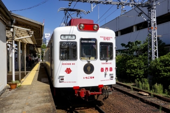 和歌山電鐵2270形電車 いちご電車 2701 鉄道フォト・写真 by BBsanさん 和歌山駅 (和歌山電鐵)：2023年10月02日10時ごろ