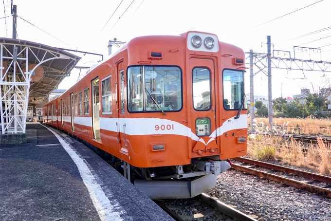 鉄道フォト・写真：岳南電車9000形電車 9001 吉原駅 (岳南電車) 鉄道フォト・写真 by BBsanさん - 撮影日 2023/12/26 08:29