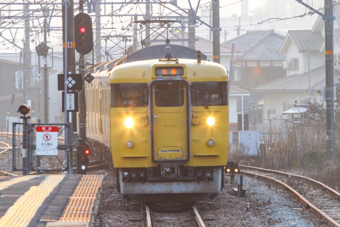 鉄道フォト・写真：JR西日本 国鉄115系電車 クハ115-1220 上郡駅 (JR) 鉄道フォト・写真 by BBsanさん - 撮影日 2023/12/30 07:37