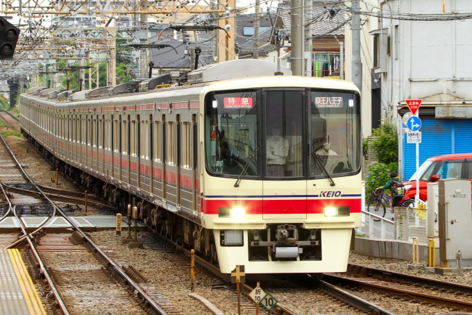 鉄道フォト・写真：京王電鉄 京王8000系電車 8754 つつじヶ丘駅 鉄道フォト・写真 by BBsanさん - 撮影日 2024/06/17 16:05