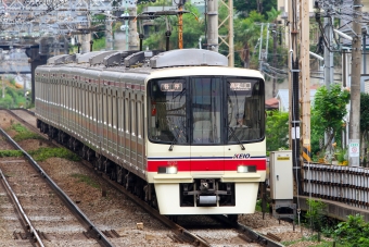 京王電鉄 京王クハ8750形 8772 鉄道フォト・写真 by BBsanさん つつじヶ丘駅：2024年06月17日15時ごろ