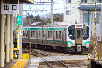 JR東日本 クモハE721-1015 (E721系) 車両ガイド | レイルラボ(RailLab)