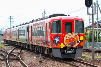 昔の鎧、鉄製 PLAMAX 1/12 鎌倉時代の鎧武者