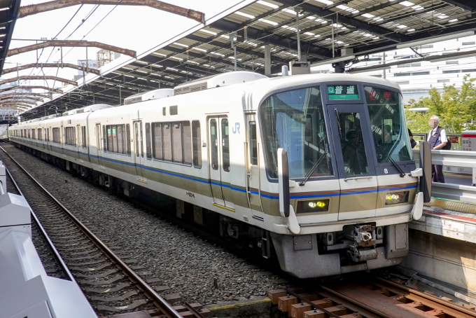 JR西日本 クハ221-8 (221系) 車両ガイド | レイルラボ(RailLab)