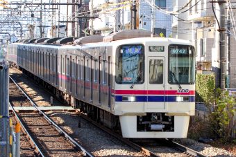 京王電鉄 9742 (京王9000系) 車両ガイド | レイルラボ(RailLab)