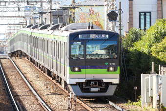東京都交通局 10-710 (都営10-300形) 車両ガイド | レイルラボ(RailLab)