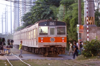 フィリピン国鉄 JR東日本203系電車 クハ203-4 鉄道フォト・写真 by BBsanさん ：2013年04月29日19時ごろ