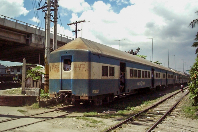 鉄道フォト・写真：フィリピン国鉄 CMC200 Pasay 鉄道フォト・写真 by BBsanさん - 撮影日 2000/03/05 13:30