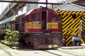 フィリピン国鉄 GE U6B 5008 鉄道フォト・写真 by BBsanさん ：2000年03月05日13時ごろ