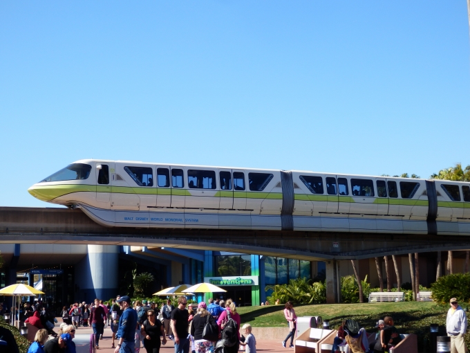鉄道フォト・写真：Walt Disney World Monorail System  Epcot 鉄道フォト・写真 by TUILANYAKSUさん - 撮影日 2018/01/31 02:56