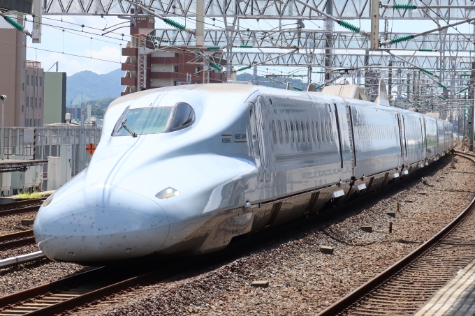 鉄道フォト・写真：JR西日本 N700系新幹線電車 徳山駅 鉄道フォト・写真 by てつどーめがねさん - 撮影日 2024/07/27 10:44