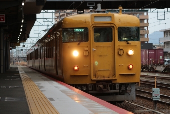 JR西日本 国鉄115系電車 鉄道フォト・写真 by やすのさん 岩国駅：2024年03月31日16時ごろ