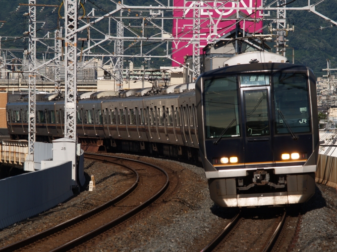 鉄道フォト・写真：JR西日本321系電車 クモハ320-4 鴻池新田駅 鉄道フォト・写真 by エーデル鳥取さん - 撮影日 2024/07/07 16:36