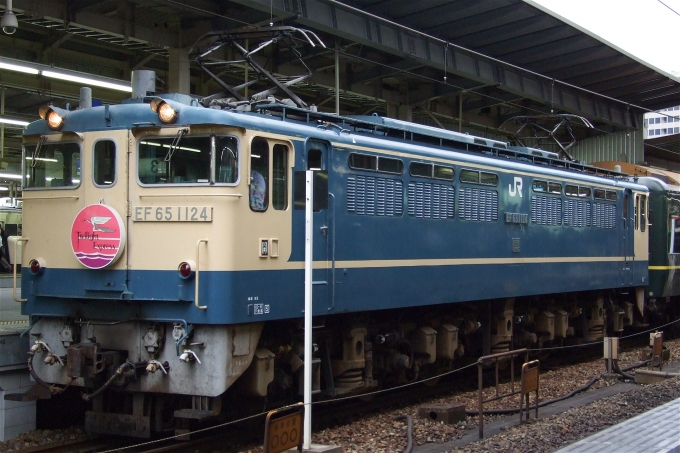 鉄道フォト・写真：JR西日本 国鉄EF65形電気機関車 EF65 1124 大阪駅 鉄道フォト・写真 by えこださん - 撮影日 2007/10/26 16:02