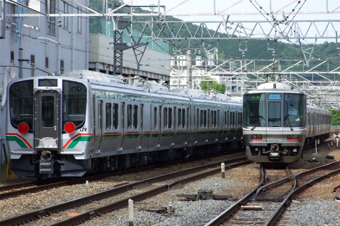 JR東日本E721系電車 クハE720-31 鉄道フォト・写真 by えこださん 高槻駅：2007年05月28日15時ごろ