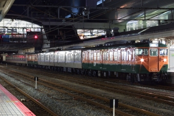 JR西日本 国鉄113系電車 クハ111-5717 鉄道フォト・写真 by えこださん 京都駅 (JR)：2011年01月17日20時ごろ